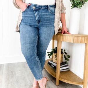 Judy Blue Crossover Jeans.